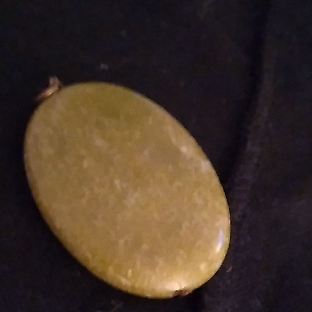 Elegant Green Stone Pendant